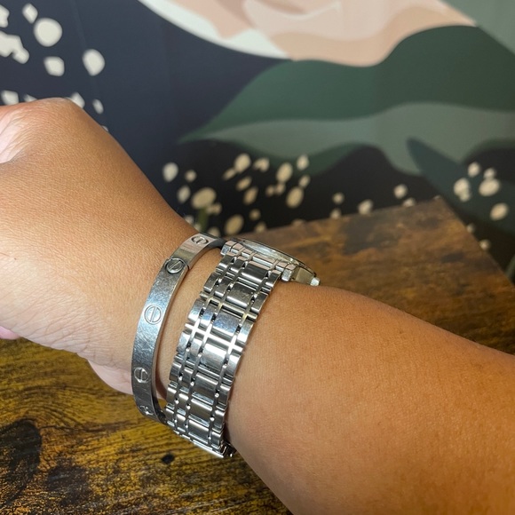 Burberry Checked Watch - Picture 9 of 10